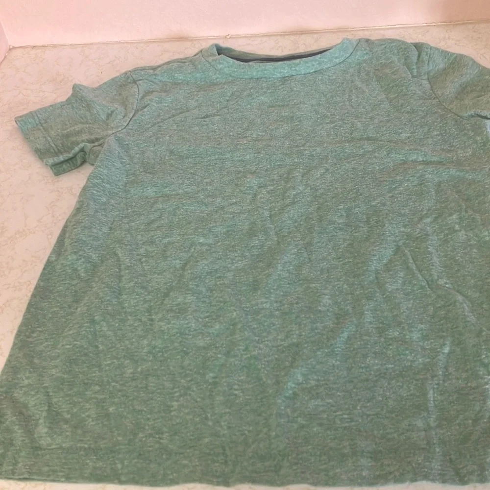 Old navy Green Heathered  children’s T-Shirt small